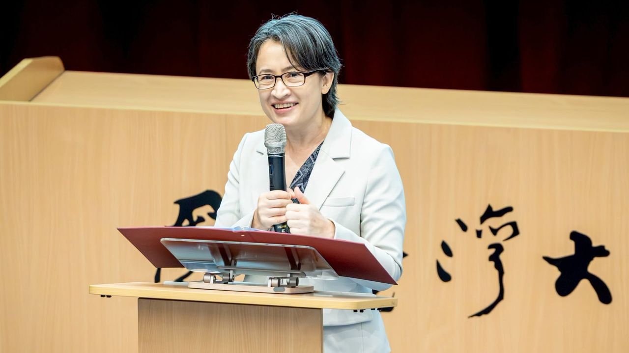 藍委質疑蕭美琴找外交部喬私酒 府:強烈譴責不實指控