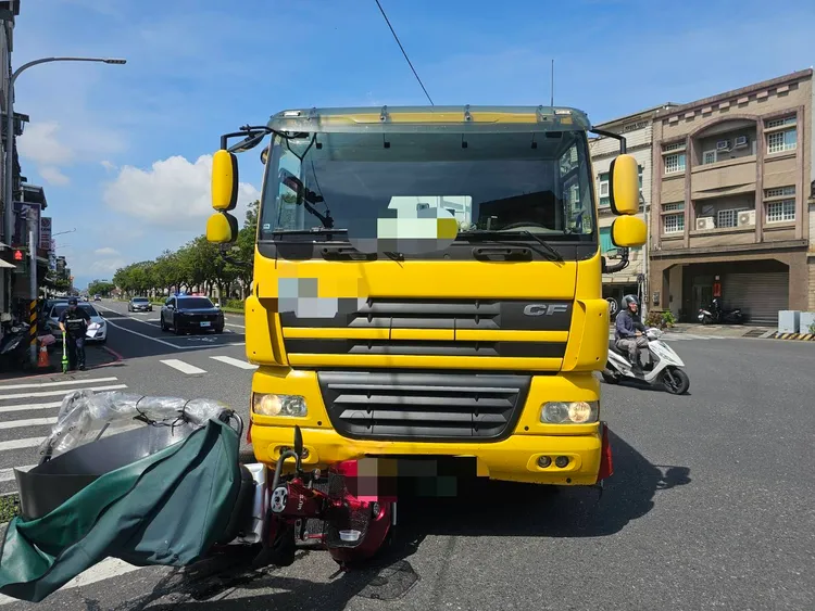 油罐車駕駛及時踩下煞車，避免一場悲劇發生。翻攝照片