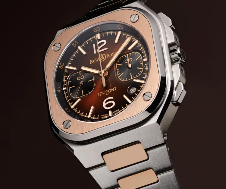 Bell & Ross BR-05 Chrono S.T. Dupont 計時腕錶，42mm，精鋼與18K玫瑰金錶殼，棕色太陽射線紋錶盤，精鋼與18K玫瑰金錶帶，BR-CAL.326自動上鏈機芯，動力儲存60小時，防水深度100米，限量150只，64萬元。品牌提供