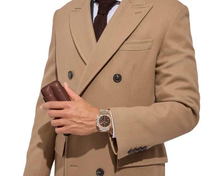 Bell & Ross BR-05 Chrono S.T. Dupont 計時腕錶，42mm，精鋼與18K玫瑰金錶殼，棕色太陽射線紋錶盤，精鋼與18K玫瑰金錶帶，BR-CAL.326自動上鏈機芯，動力儲存60小時，防水深度100米，限量150只，64萬元。品牌提供