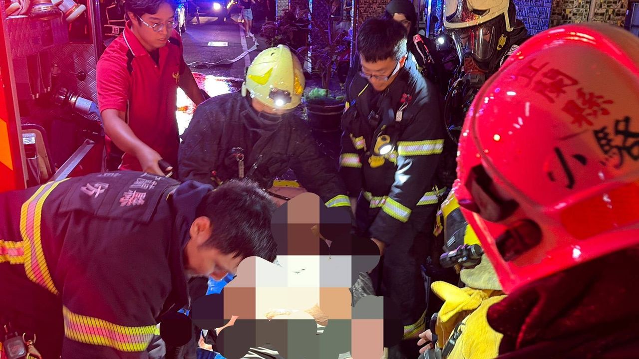 宜蘭民宅深夜火警!38歲男受困2樓 45%燒燙傷送醫