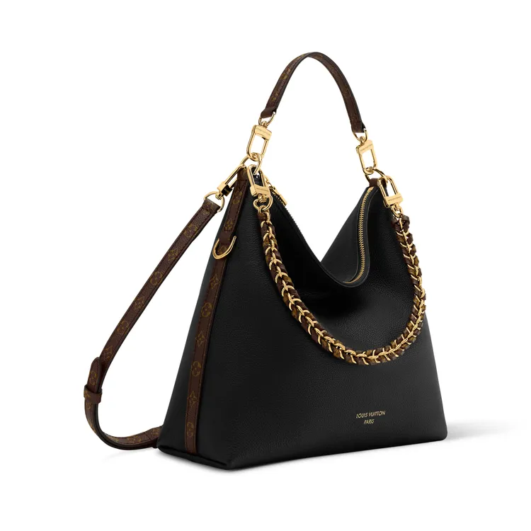 LV Multipass手袋黑色小牛皮，10萬7000元。品牌提供