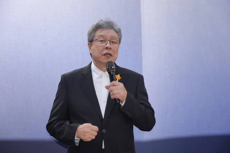 楊烈不捨。攝影中心攝