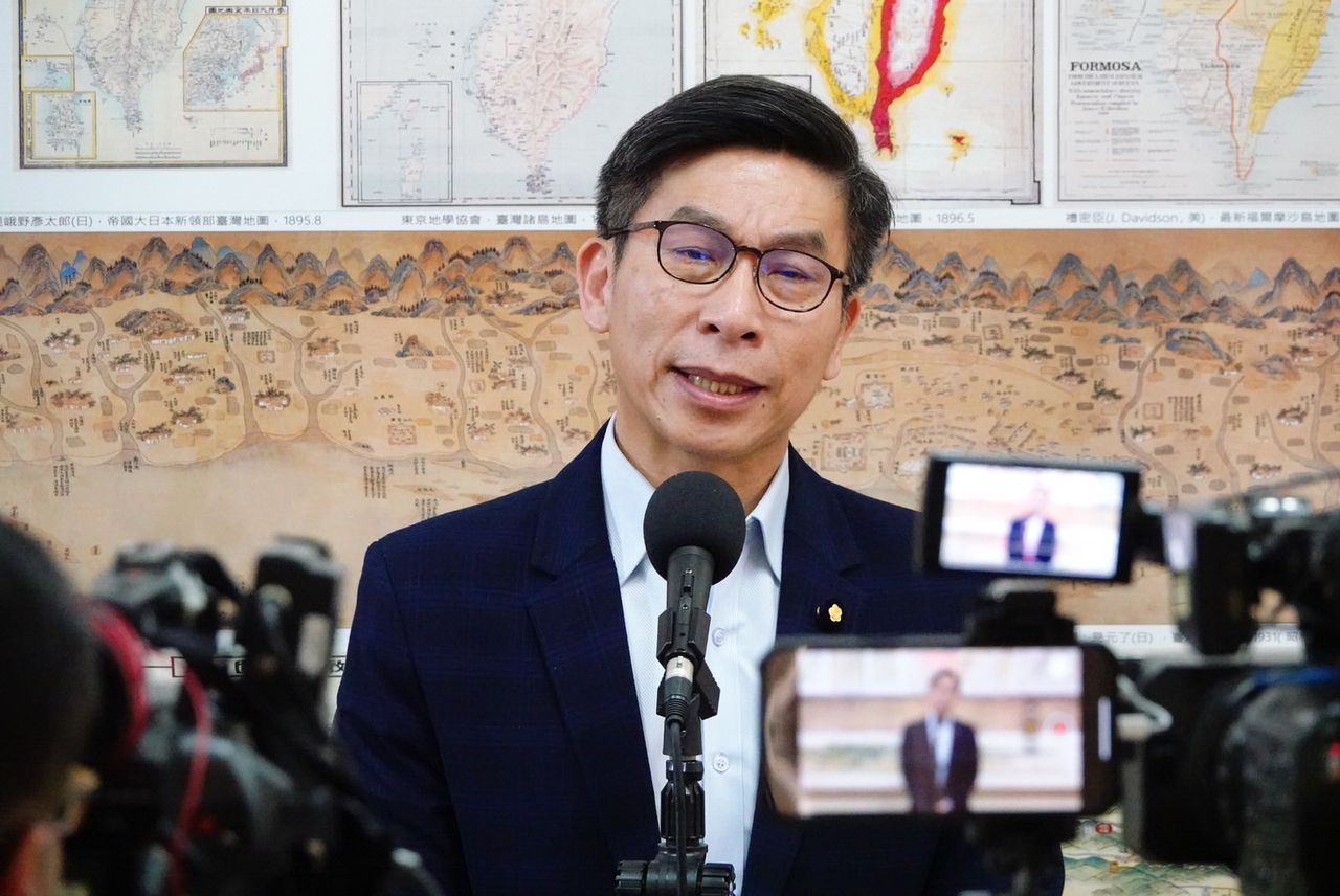 無人載具法14案併審挨批倉促 鍾佳濱:立法院成傅崐萁橡皮圖章