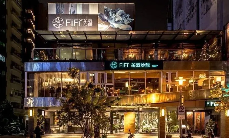 溫慶珠過去將旗下事業整合成一整棟三層樓的FiFi’s Museum菲時尚美術館。翻攝FIFI茶酒沙龍臉書