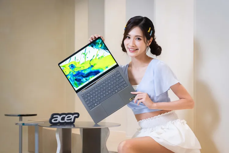 宏碁預計8月底推出全新Swift Air 14（SFA14-I31），搭載Intel Core系列3處理器，配備14吋WUXGA、120Hz螢幕，平台AI算力最高達40 TOPS，建議售價29,900元起。宏碁提供