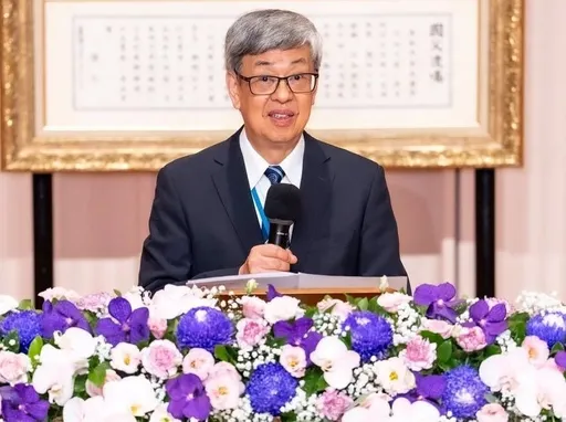 陳建仁稱「多喝水可排苯駢芘」　台大教授詹長權打臉：無人體證據