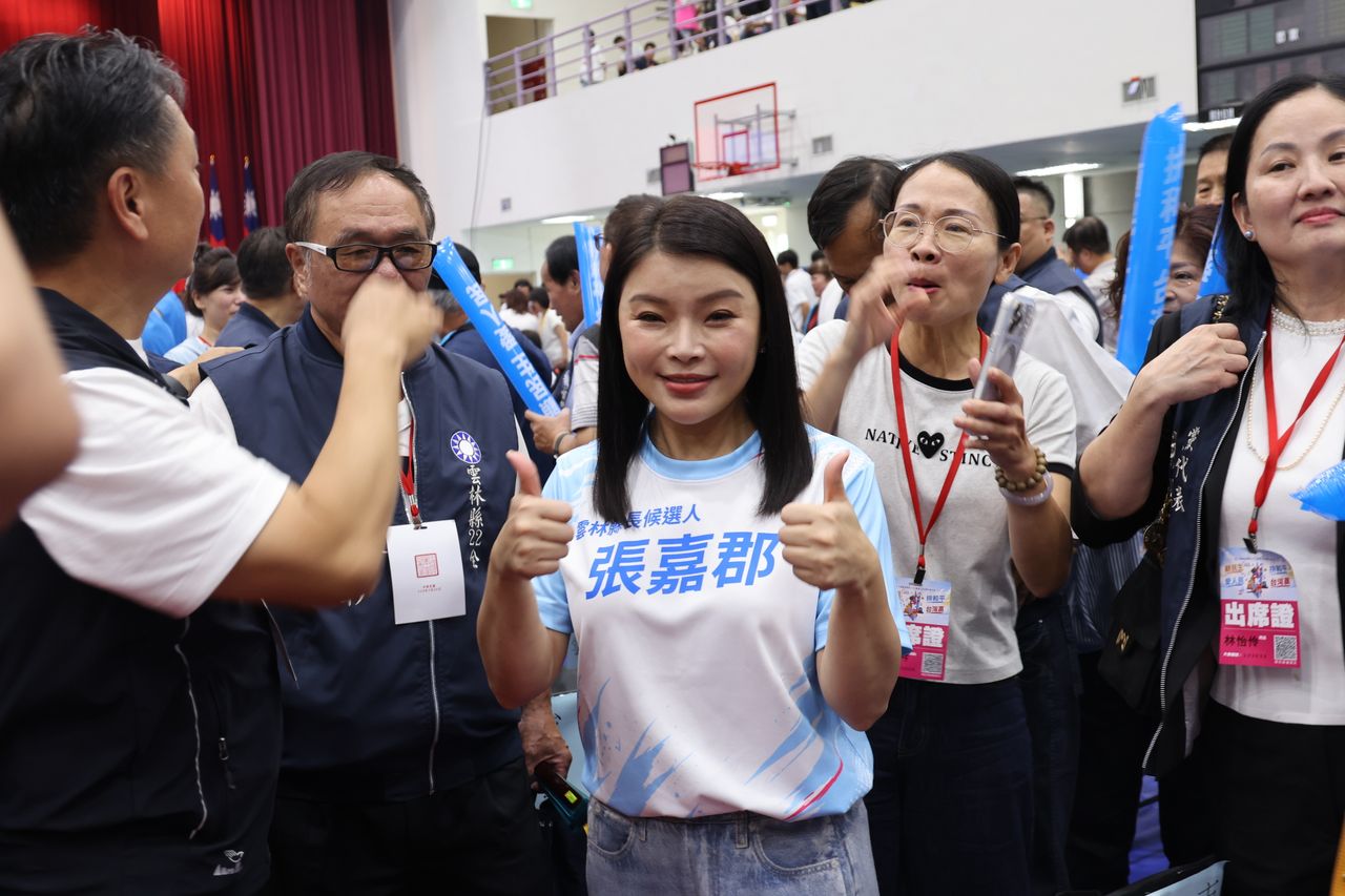 發表《智慧城市政策白皮書》 張嘉郡推AI雲林「十大旗艦計畫」