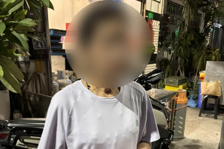 林婦外出散步跟看護走散，幸好熱心民眾報警協助，她得已順利回家。翻攝畫面