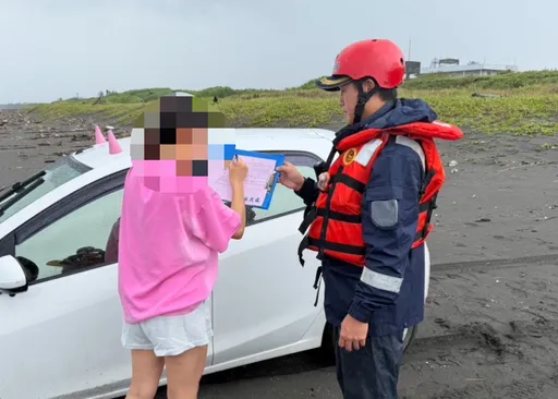 講不聽！無視巴威警戒　海巡今再舉發8人闖禁區...驚見逃逸移工