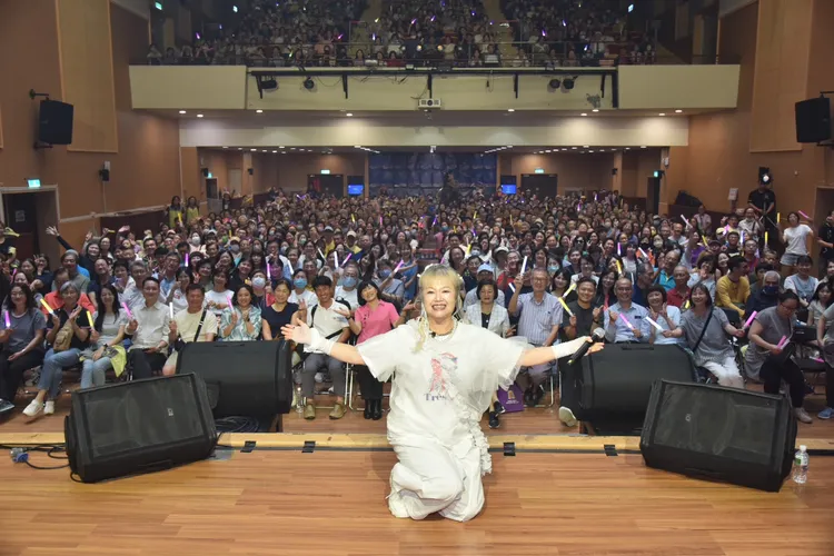永和仲夏夜之夢30周年登場，近1500人齊唱民歌，青春回憶全湧現。公所提供