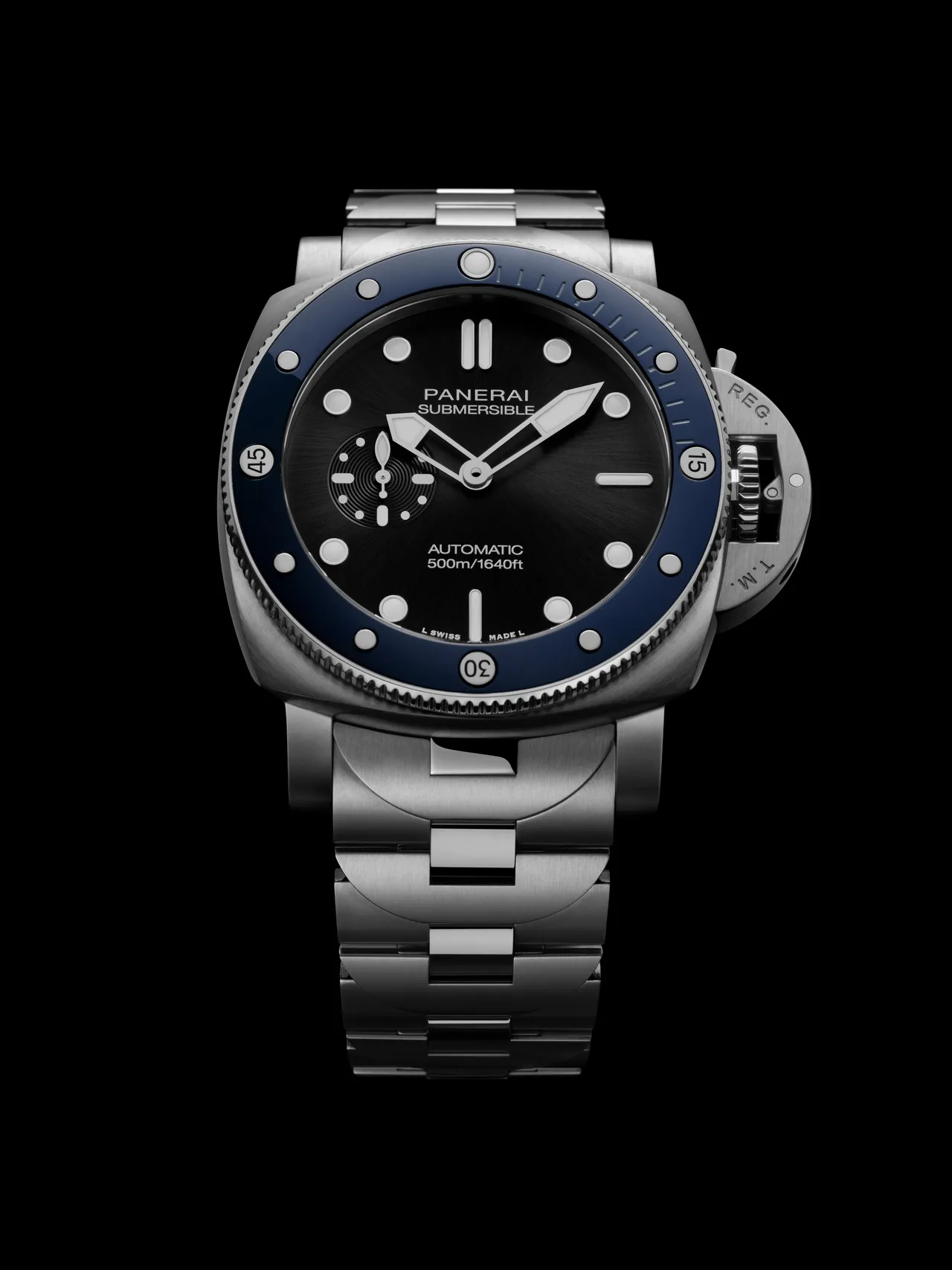 沛納海Submersible系列腕錶（PAM01756），44mm，磨砂精鋼錶殼，黑色太陽放射紋錶盤，精鋼鍊帶，P.980自動上鍊機械機芯，動力儲存3日，防水深度約500米，39萬6000元。品牌提供