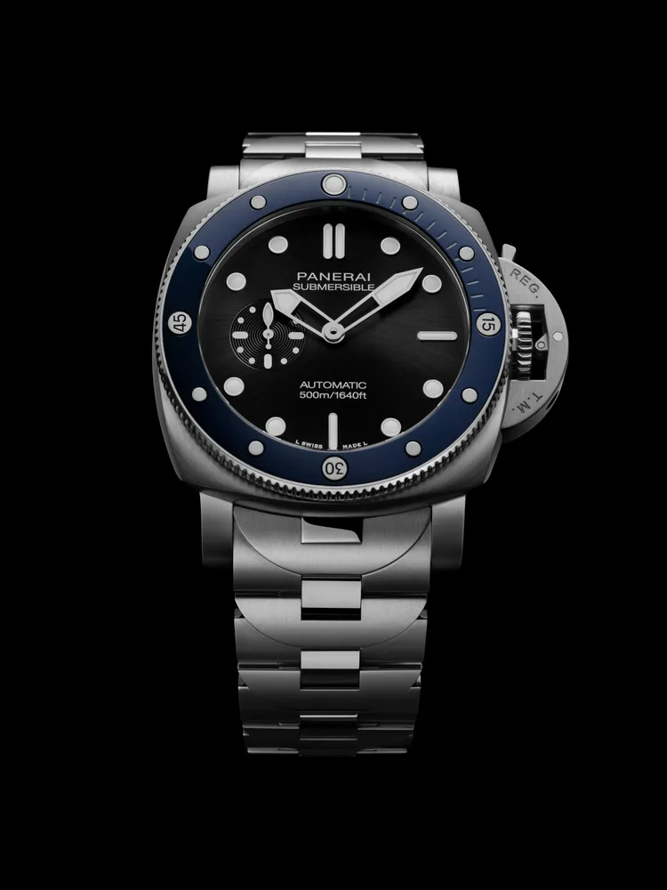 沛納海Submersible系列腕錶（PAM01756），44mm，磨砂精鋼錶殼，黑色太陽放射紋錶盤，精鋼鍊帶，P.980自動上鍊機械機芯，動力儲存3日，防水深度約500米，39萬6000元。品牌提供