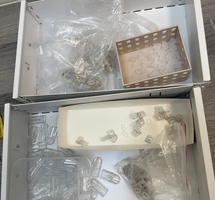 警方查獲煙油及包裝袋。新竹市警局提供