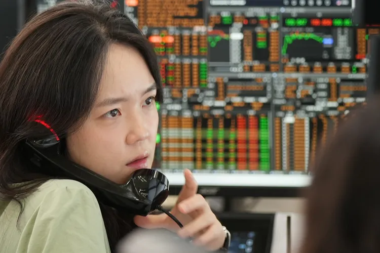 韓國民眾積極投入股市。美聯社