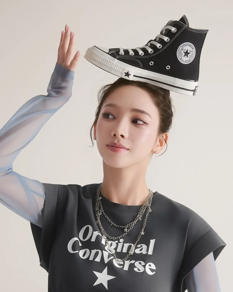 Karina成為Converse全新代言人。翻攝converse_kr IG