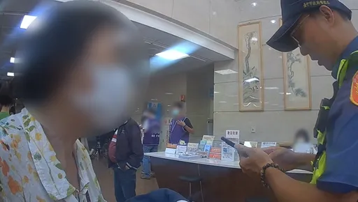 7旬婦在醫院尋尋覓覓　最後為這事報警求助　