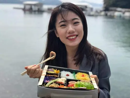 來台曾讚太陽花學運！中國「天才美女作家」被控抄襲