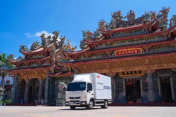 國民貨車FUSO攜手鹿耳門天后宮，將信仰中的祝福延伸至日常行車情境。業者提供