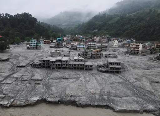 尼泊爾洪災重建初估需1500億　633死近3000人失聯