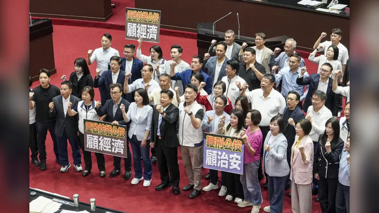 立法院今天通過鞭刑公投案，最快可能在11月28日九合一大選合併投票。中央社