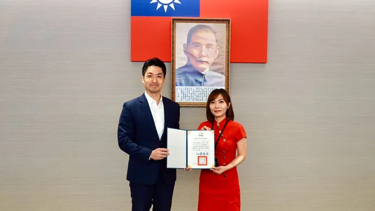 中國信託銀行天母分行行員，單筆攔阻金額新臺幣900萬元。翻攝畫面