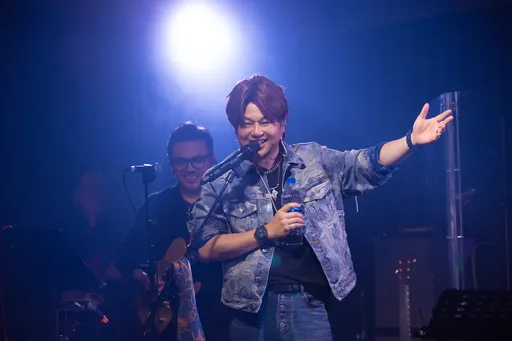 蘇震洋台中開唱全家挺　絕美愛妻曝光了