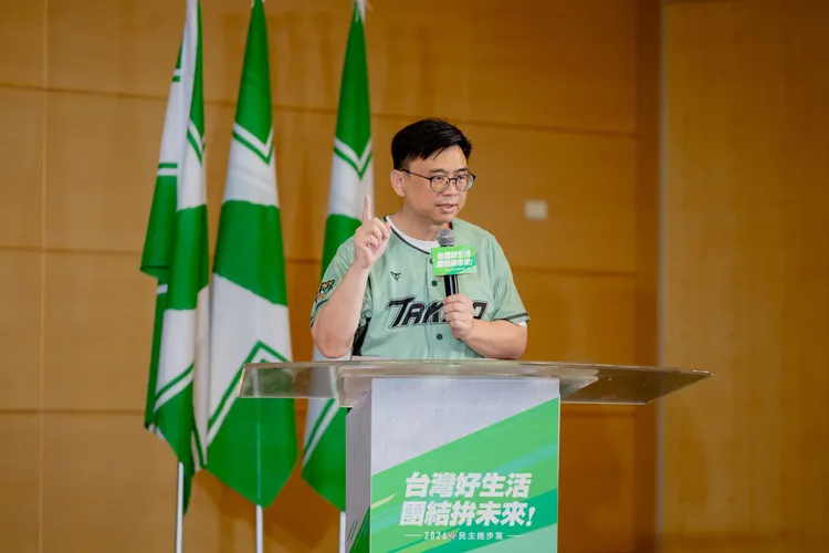 賴瑞隆直言，這場選舉是「台北黨意」與「高雄利益」的選擇。翻攝畫面