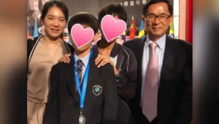 圖為陳幸妤么兒趙翊佑國小畢業典禮，外公陳水扁出席。翻攝陳水扁臉書