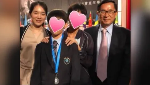 陳水扁手機桌布是「陳幸妤兒畢典」　網友見合照人數鼻酸了