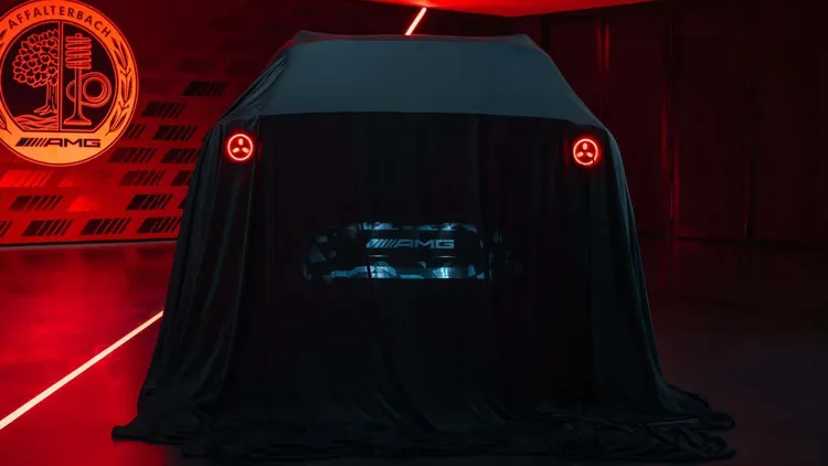 新車尾燈採圓形LED光源設計，與新世代AMG GT 4-Door Coupe建立家族化連結，整體車身則呈現更為跑車化的SUV輪廓。原廠照片