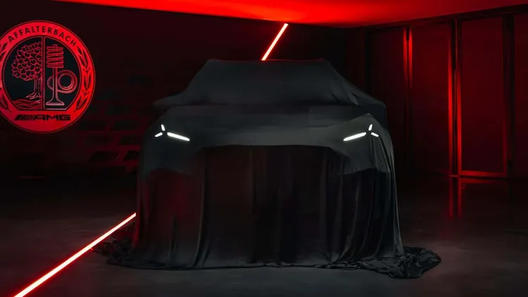 全新AMG純電性能SUV預計採用AMG.EA高電壓純電架構，詳細馬力、電池容量與續航數據目前尚未公布。原廠照片