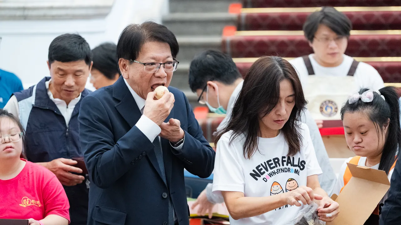 翁曉玲稱總統府已讀不回才全刪凍　府打臉：當天就提供完整資訊