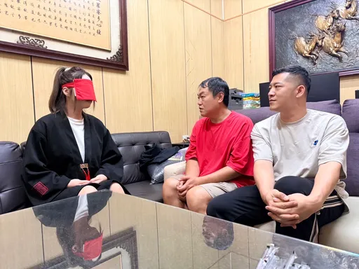 草爺斥資百萬創YT節目　網紅司徒建銘不畏傳統禁忌掃墓 