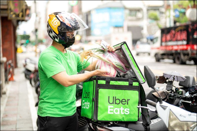 外送專法上路滿2週了!Uber Eats曝外送員收益變化