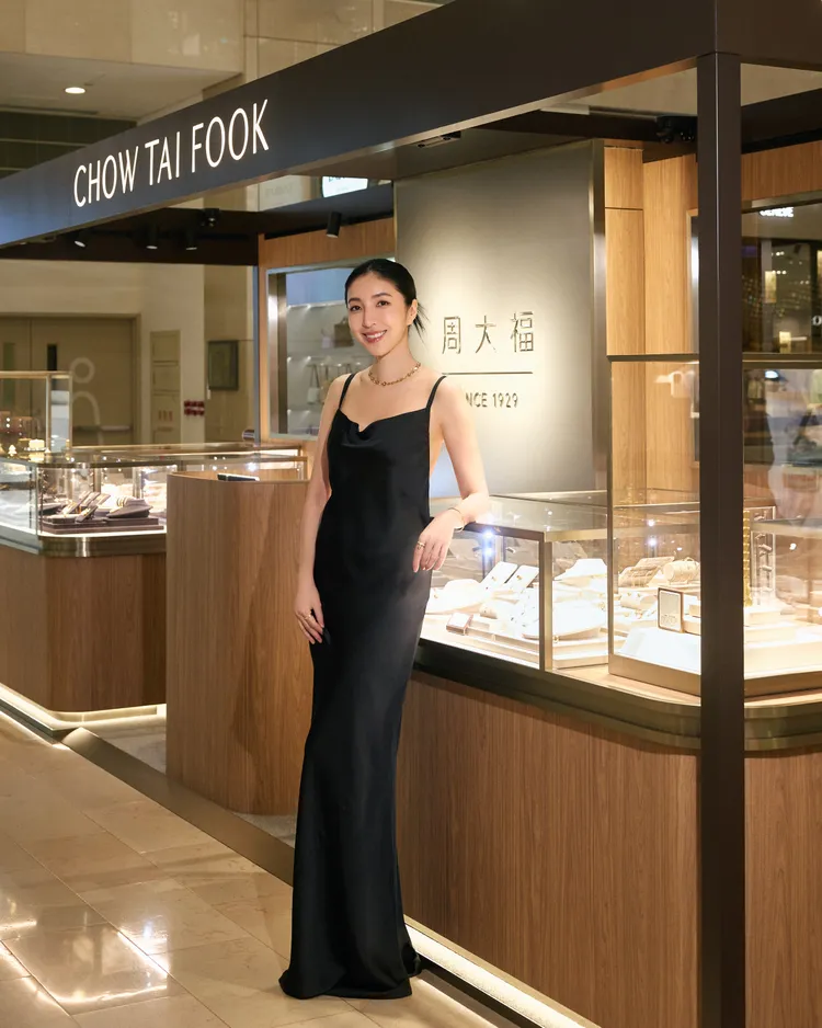 楊謹華性感現身周大福101限時精品店。品牌提供