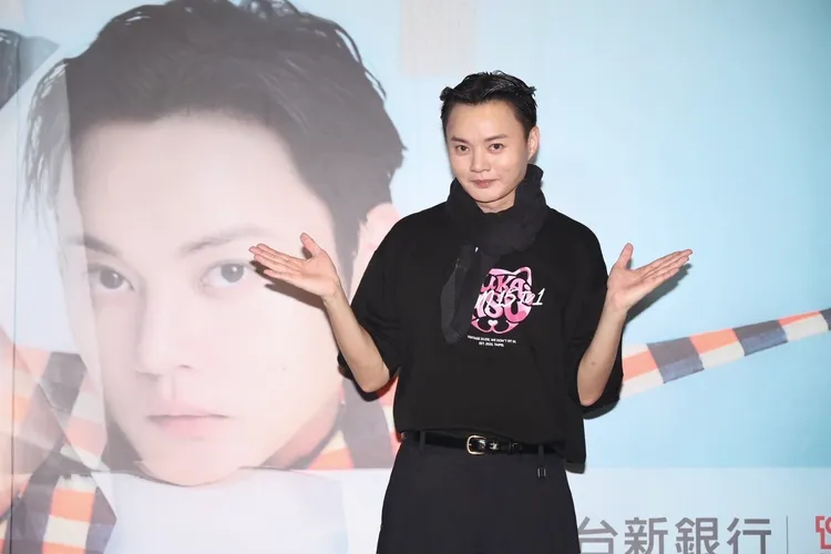 許富凱盼能唱回家鄉高雄。彭欣偉攝