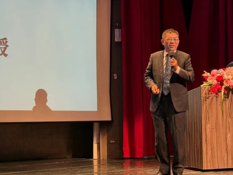 國立屏東大學不動產經營學系教授楊宗憲指出，今年房市面臨25萬戶保衛戰。葉家銘攝