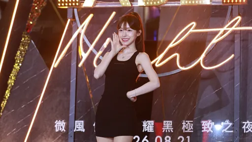 李多慧穿黑色緊身洋裝逛微風　姣好曲線+水蛇腰超吸睛
