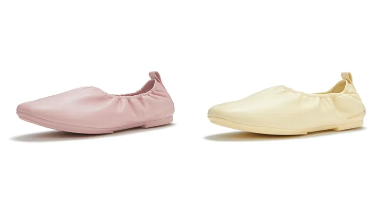 FitFlop x Pantone聯名系列Delicato Poise Ballerinas芭蕾舞鞋，各6550元。品牌提供