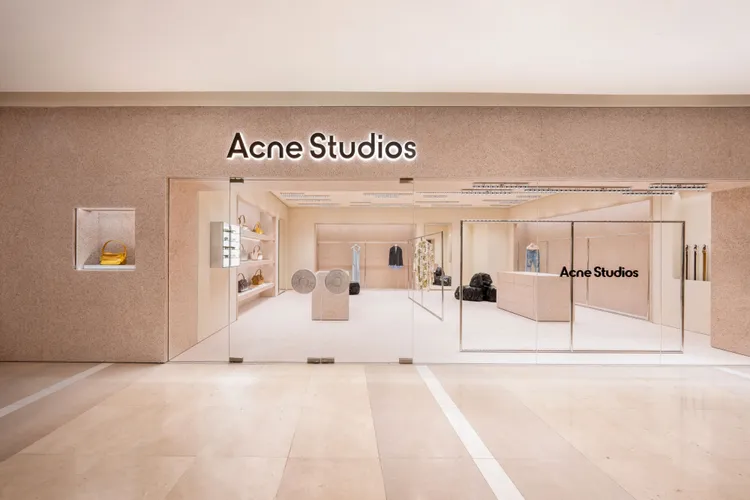 Acne Studios全台第4家門市進駐新光三越中港店。品牌提供