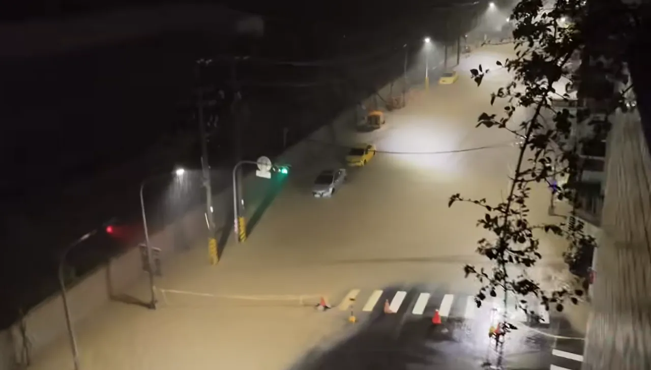 驚人畫面！高雄暴雨慘淹「整夜不敢睡」　民眾嚇：PTSD又犯了
