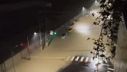 高雄暴雨慘淹　驚人畫面曝光！民眾嚇：PTSD又犯了