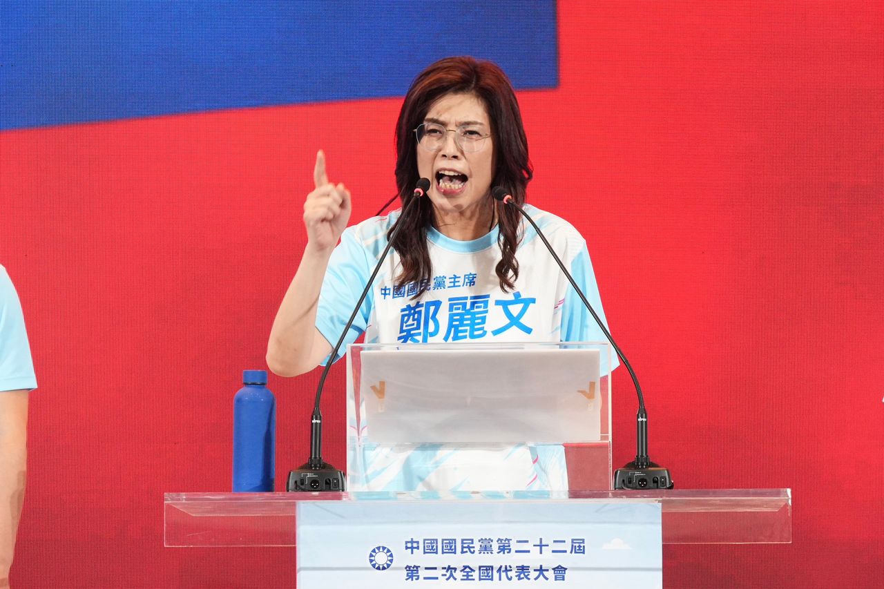 開除丁瑀卻不動翁曉玲?媒體人:國民黨人特質就是XX