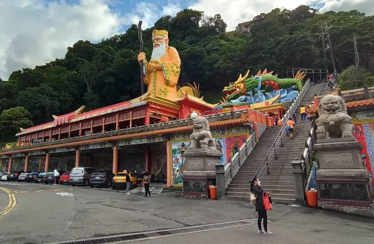 小孟老師指出，七夕也是適合求財運的時間點，不妨前往月老廟、七娘媽或土地公廟祈求財運。翻攝google map
