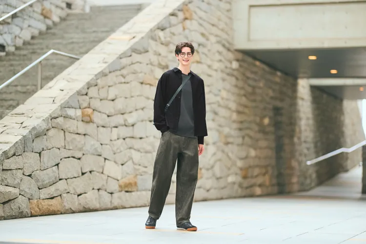 UNIQLO ：C繭型牛仔褲，1290元。品牌提供