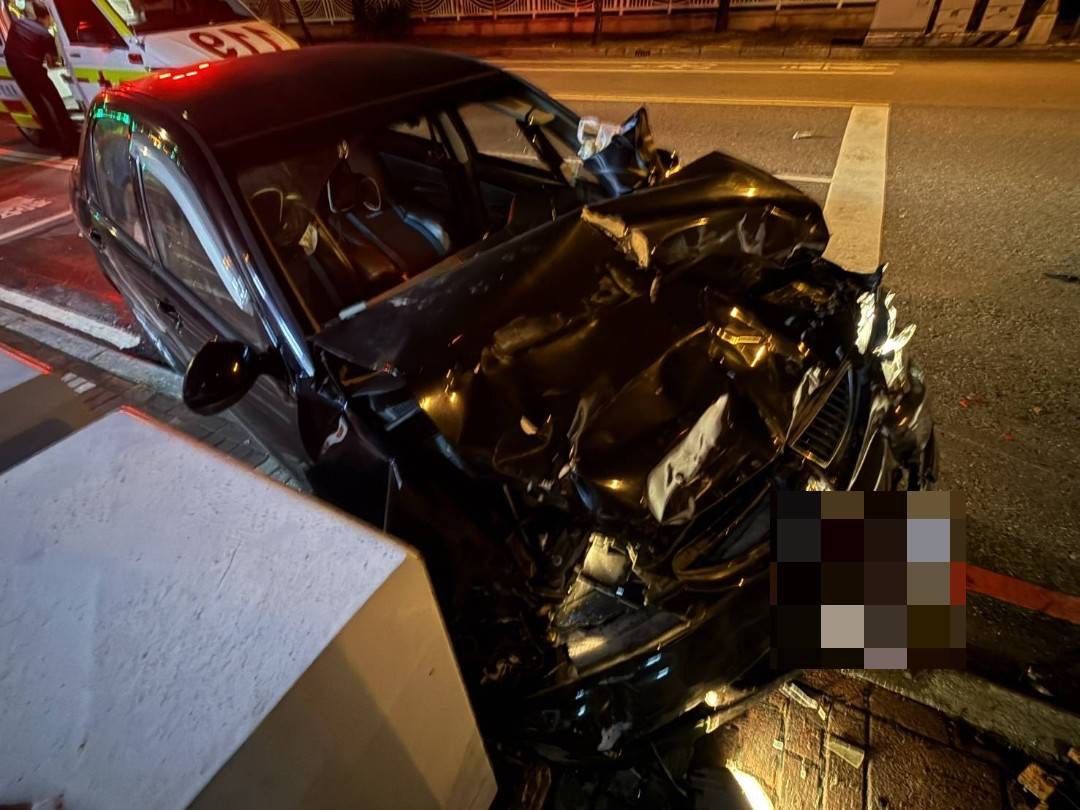 離譜!花蓮42歲女子毒駕失控撞警巡邏車 右腳骨折送醫