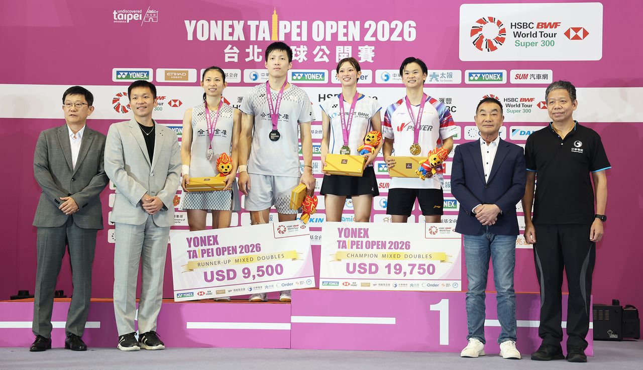 台北羽球公開賽楊博軒/胡綾芳混雙奪銀 想跟運動部長、前戰友李洋討教