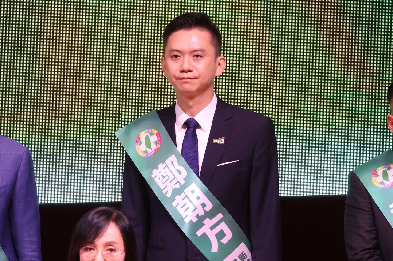 教育部長、交通次長同框鄭朝方 黃郁雯嘆:別忘了竹北孩子