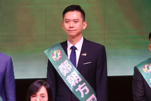 教育部長、交通次長同框鄭朝方　黃郁雯嘆：別忘了竹北孩子